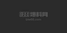 刚毕业的精神小妹 为了几百块拉上闺蜜一起玩裸聊 舔脚踩奶子相当听话